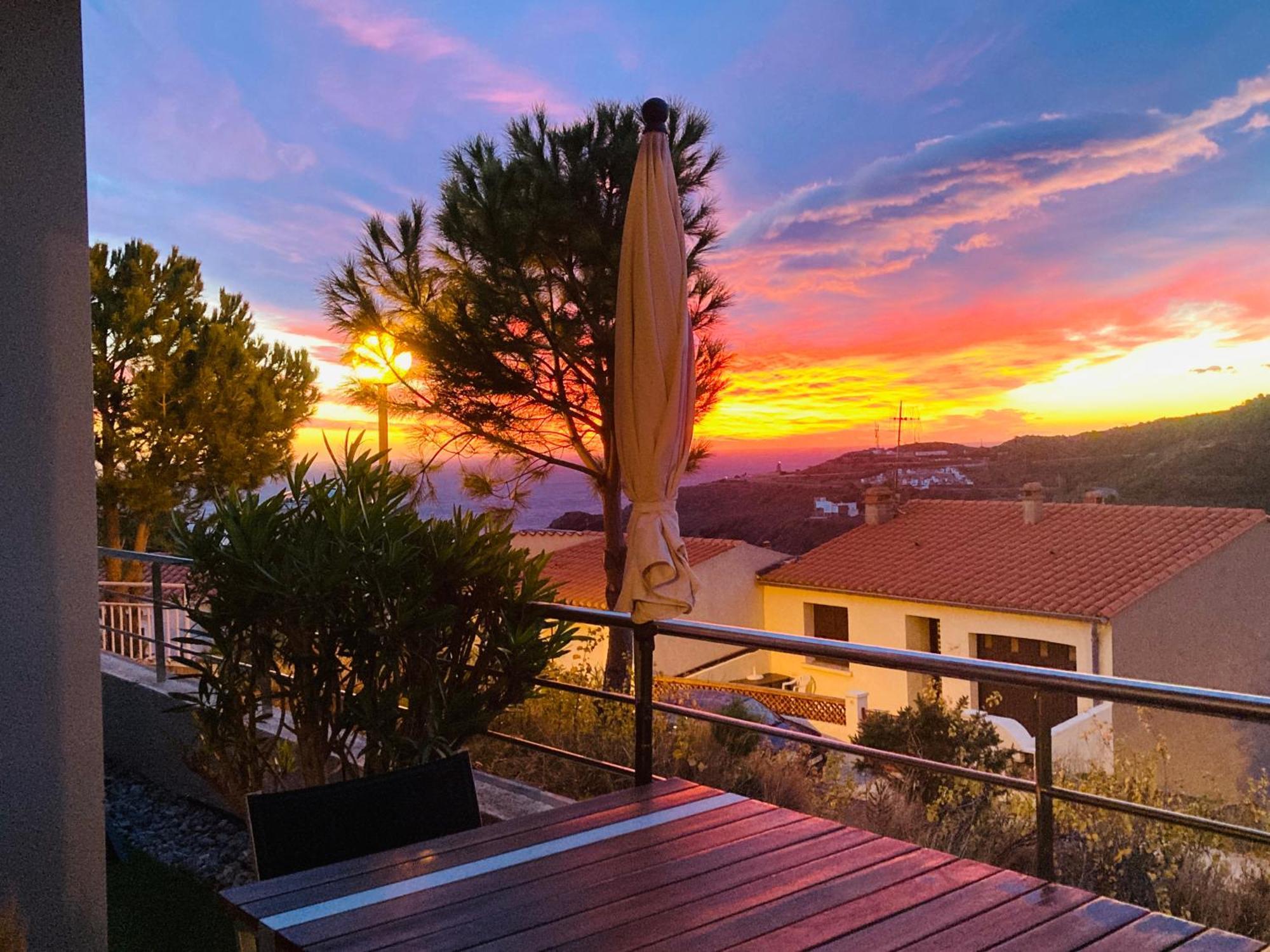 Residence Costa Vermella, Vue Mer Et Montagne Au Calme Cerbère Buitenkant foto
